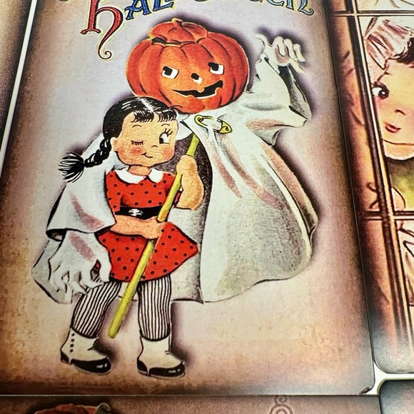 Six paper cardboard Halloween signs featuring vintage style retro sartwork. - Picture 6 of 11